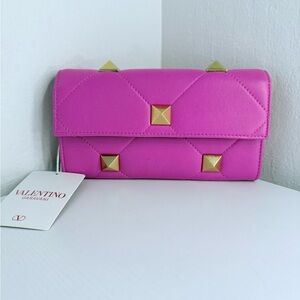 VALENTINO GARAVANI Roman Stud Wallet on Chain